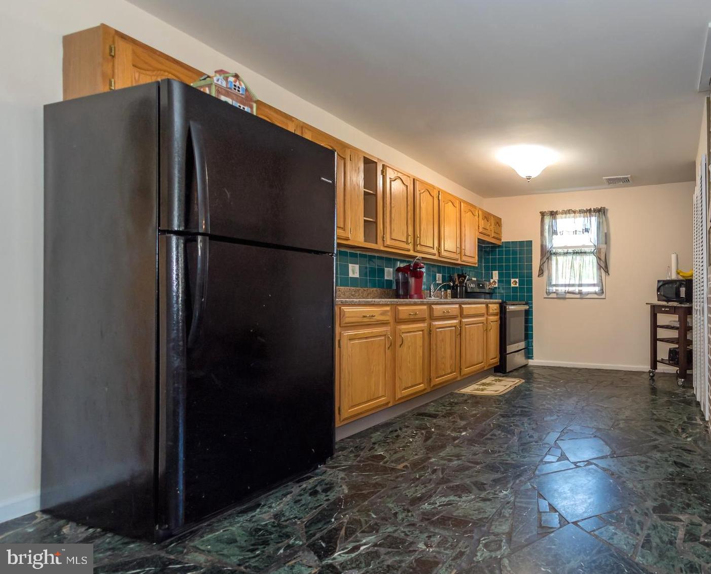 71 Gentle Road Levittown, PA 19057 - Photo 8 of 35 Galley style kitchen