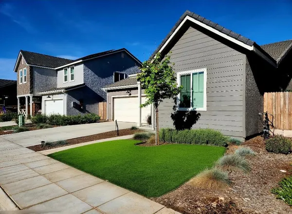 $441,000 | 902 Atlantica Drive South, Madera, CA 93636