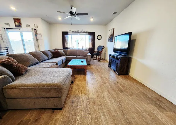 $441,000 | 902 Atlantica Drive South, Madera, CA 93636