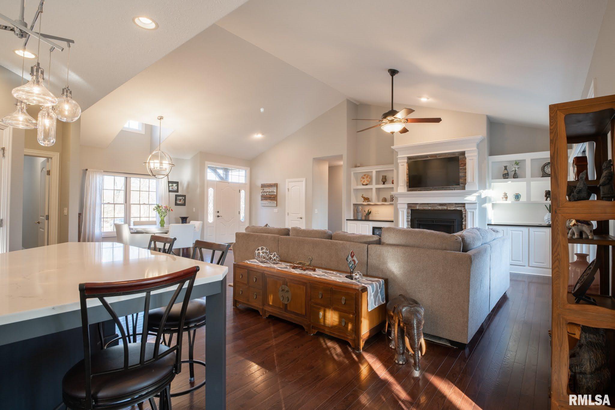22833 Spring Creek Road Washington, IL 61571 - Photo 22 of 49 Gallery Image 22