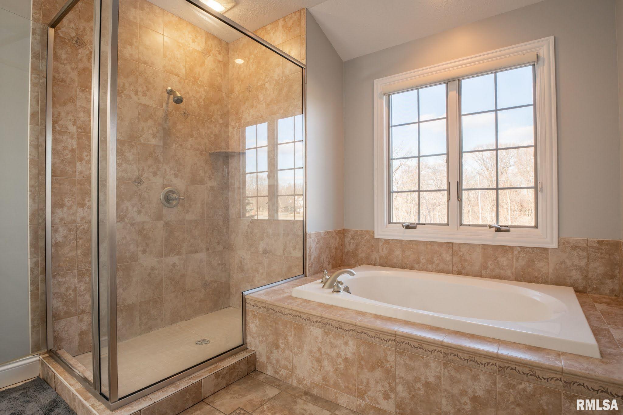 22833 Spring Creek Road Washington, IL 61571 - Photo 32 of 49 Gallery Image 32