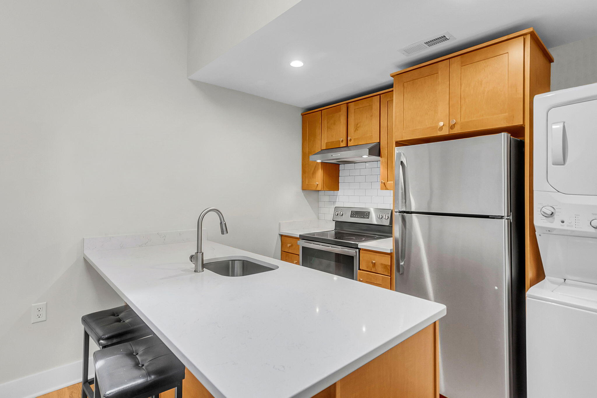 137 Calhoun Street, Unit B Charleston, SC 29401 - Photo 5 of 14