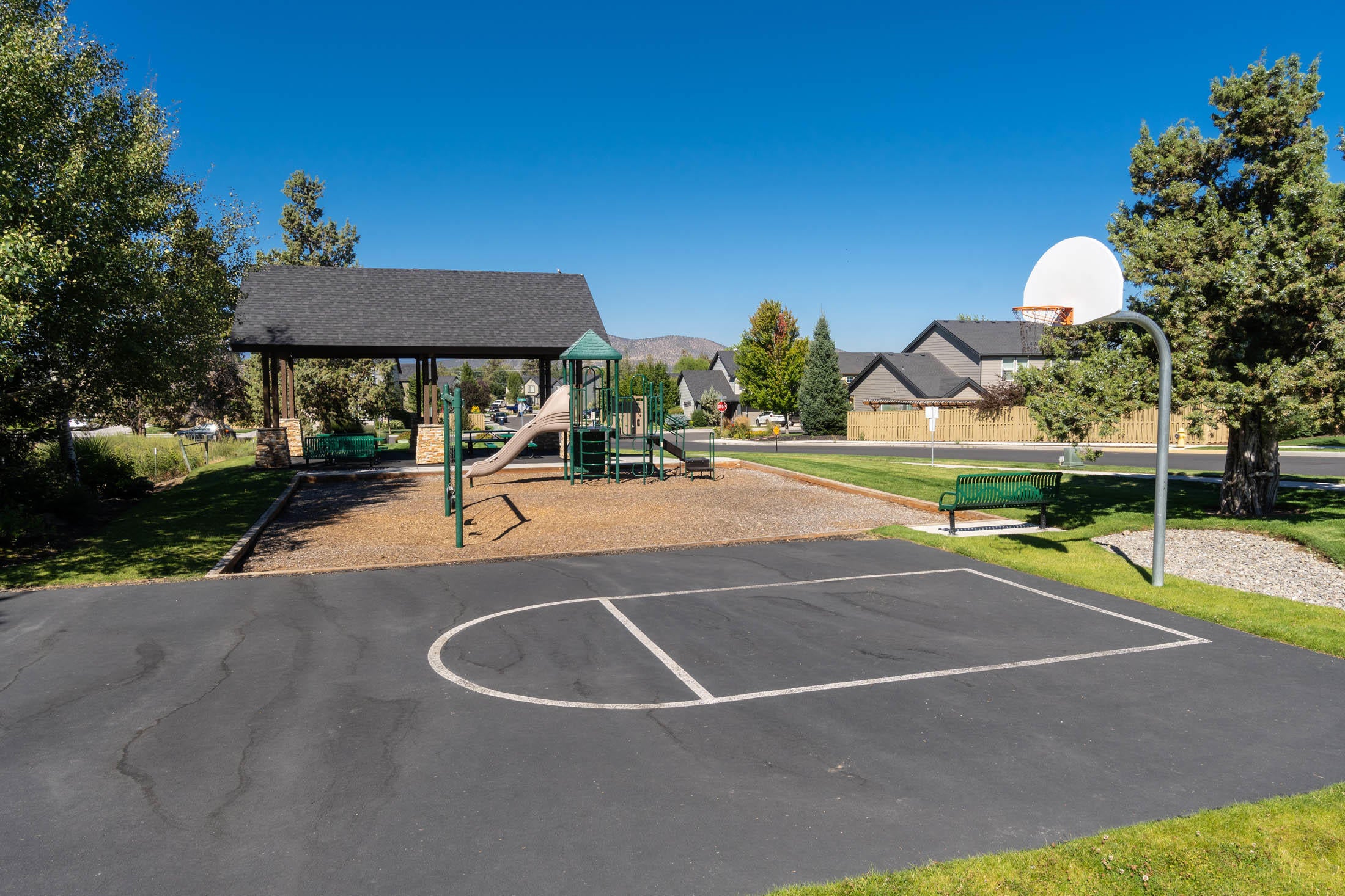 4725 Southwest Volcano View Way Redmond, OR 97756 - Photo 20 of 23 20