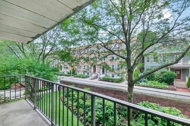 $3,850 | 125 Pleasant Street, Unit 304, Brookline, MA 02446