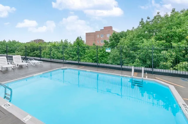 $3,850 | 125 Pleasant Street, Unit 304, Brookline, MA 02446