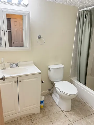 $3,850 | 125 Pleasant Street, Unit 304, Brookline, MA 02446