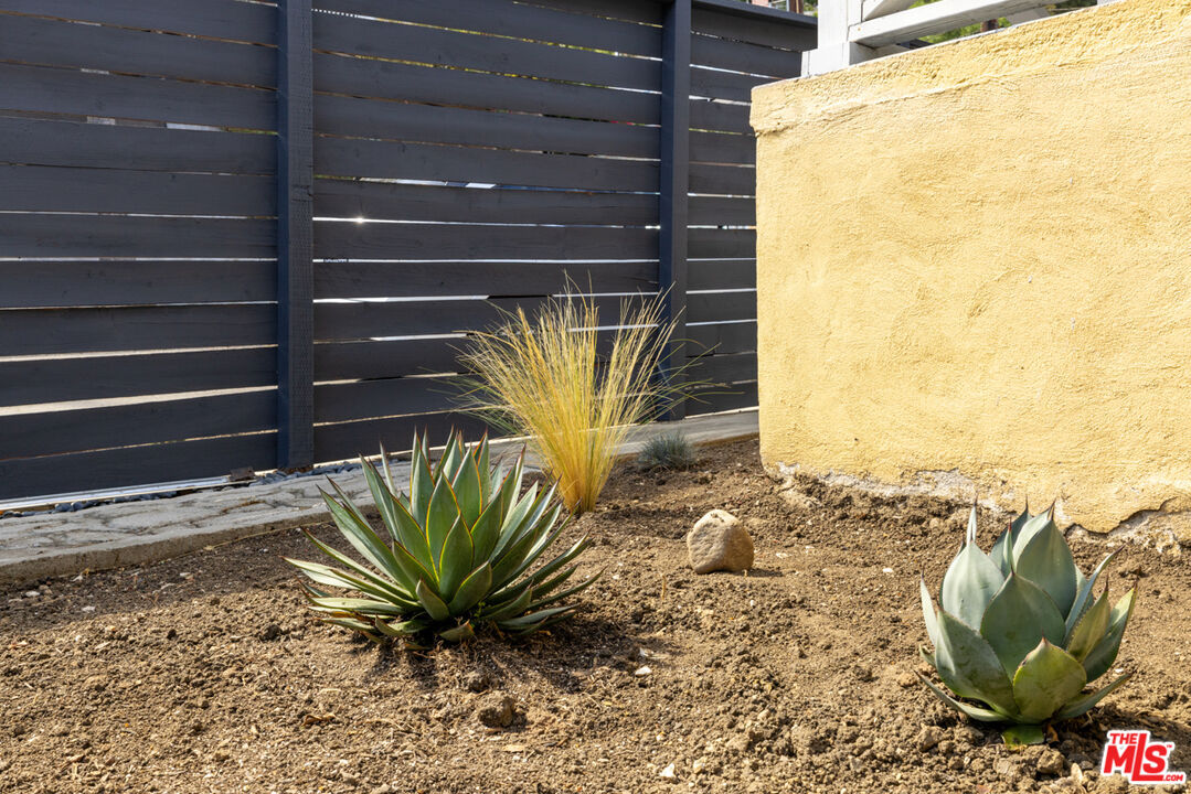 3110 Pyrites Street Los Angeles, CA 90032 - Photo 9 of 30 a view of a plant in a room