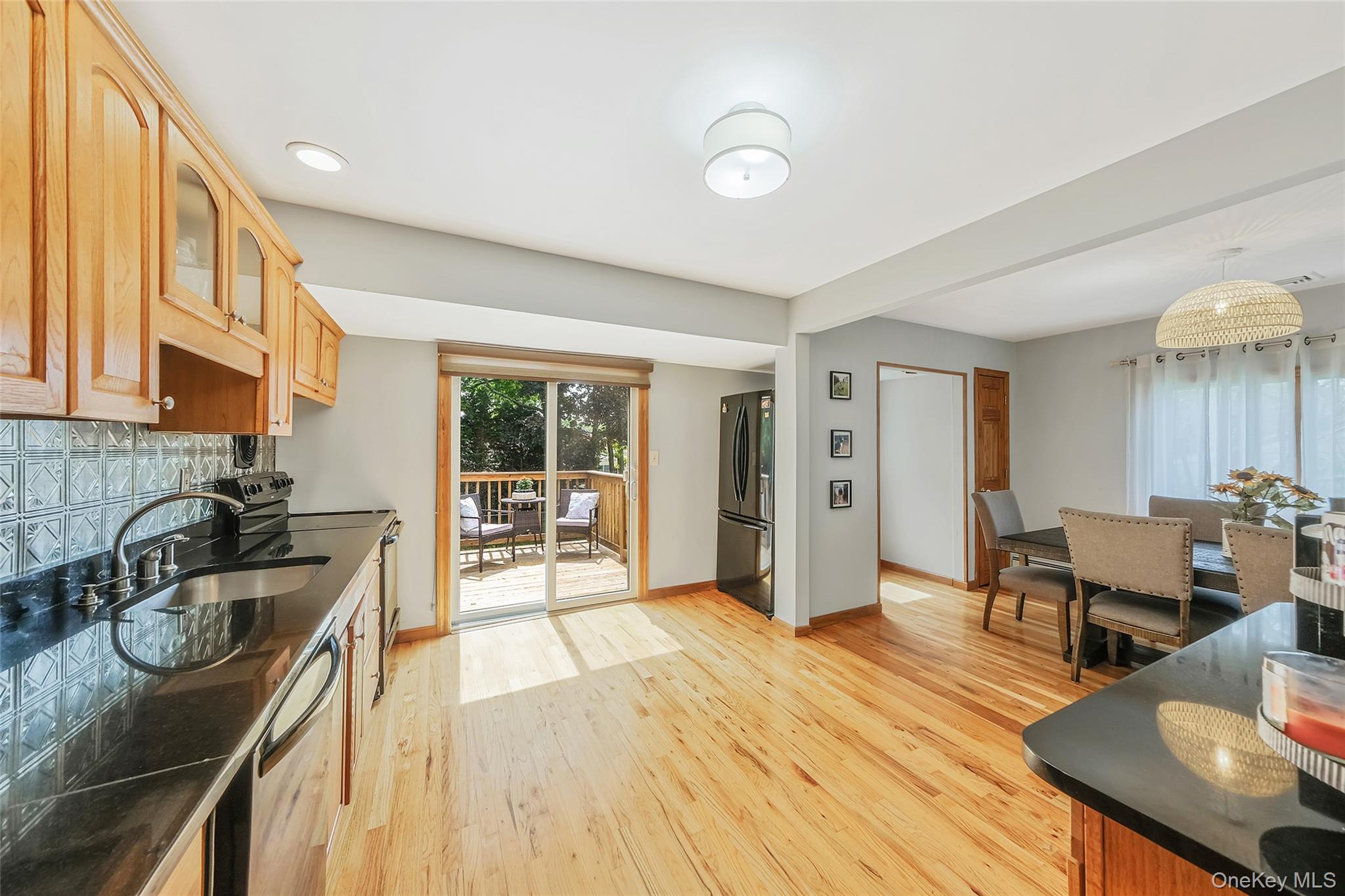 103 Stephen Road Bayport, NY 11705 - Photo 14 of 41