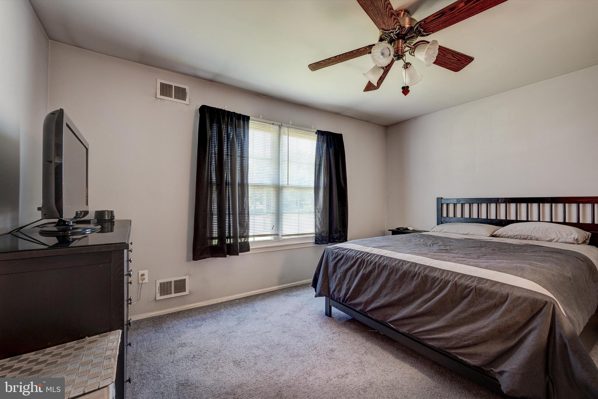 17 Uranus Road Sewell, NJ 08080 - Photo 24 of 35