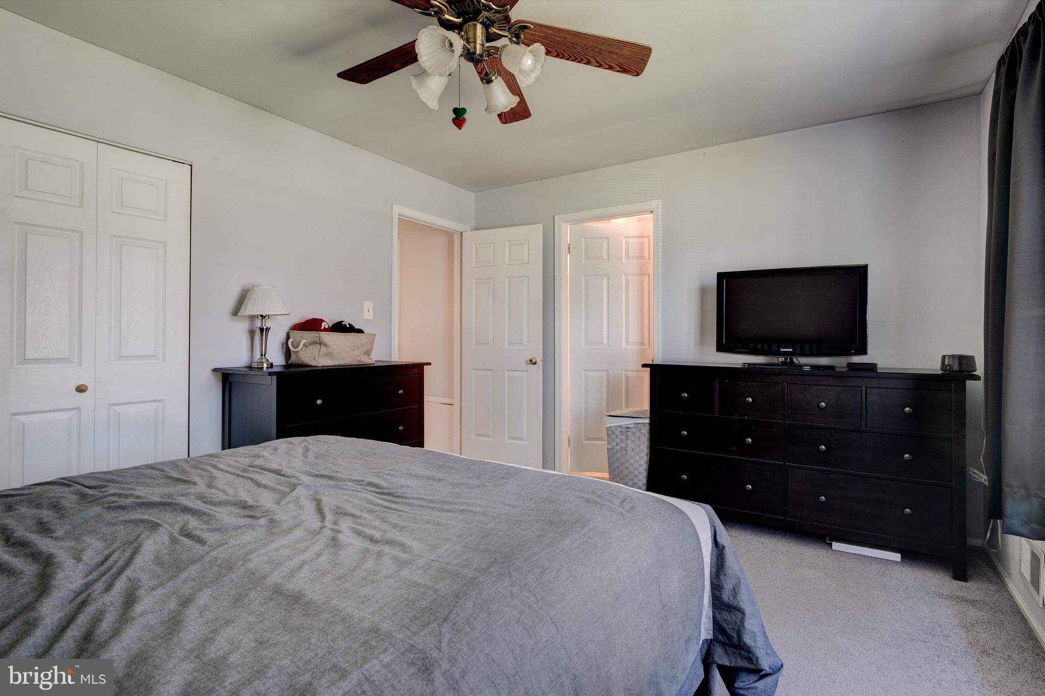 17 Uranus Road Sewell, NJ 08080 - Photo 25 of 35