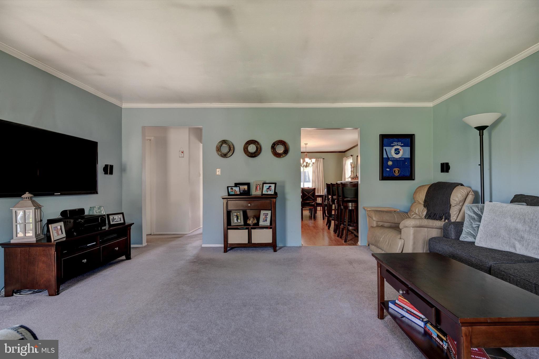 17 Uranus Road Sewell, NJ 08080 - Photo 9 of 35