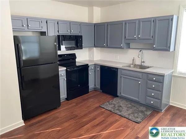 $2,500 | 8938 Breinigsville Road, Breinigsville, PA 18031