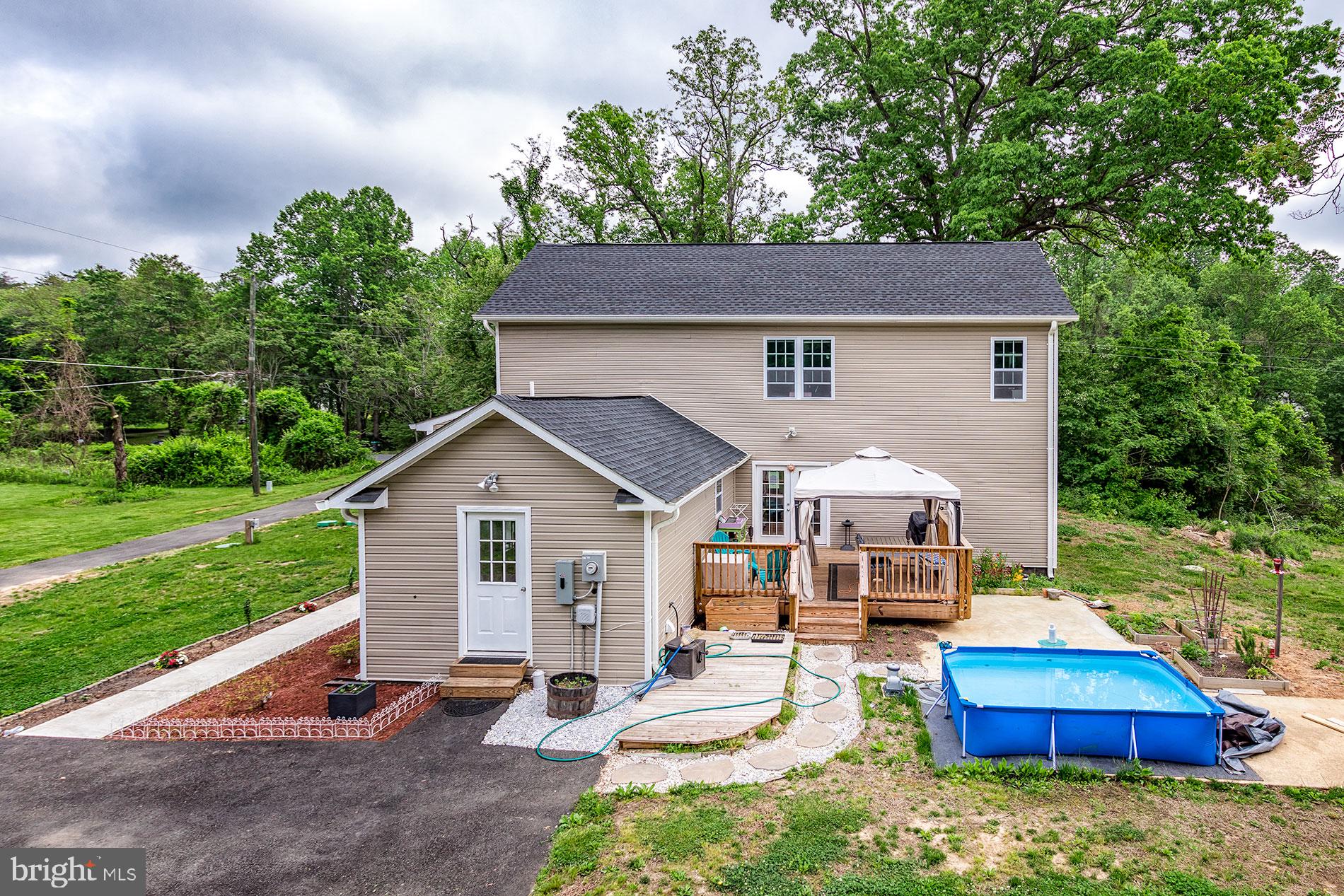 52 Brent Point Road Stafford, VA 22554 - Photo 17 of 22 Great Backyard for Hanging Out!