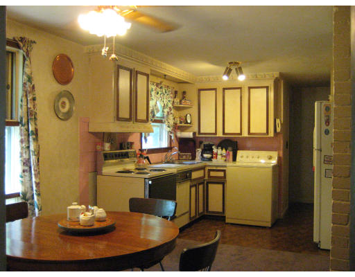 12 Leatherchip Road Holbrook, MA 02343 - Photo 3 of 7