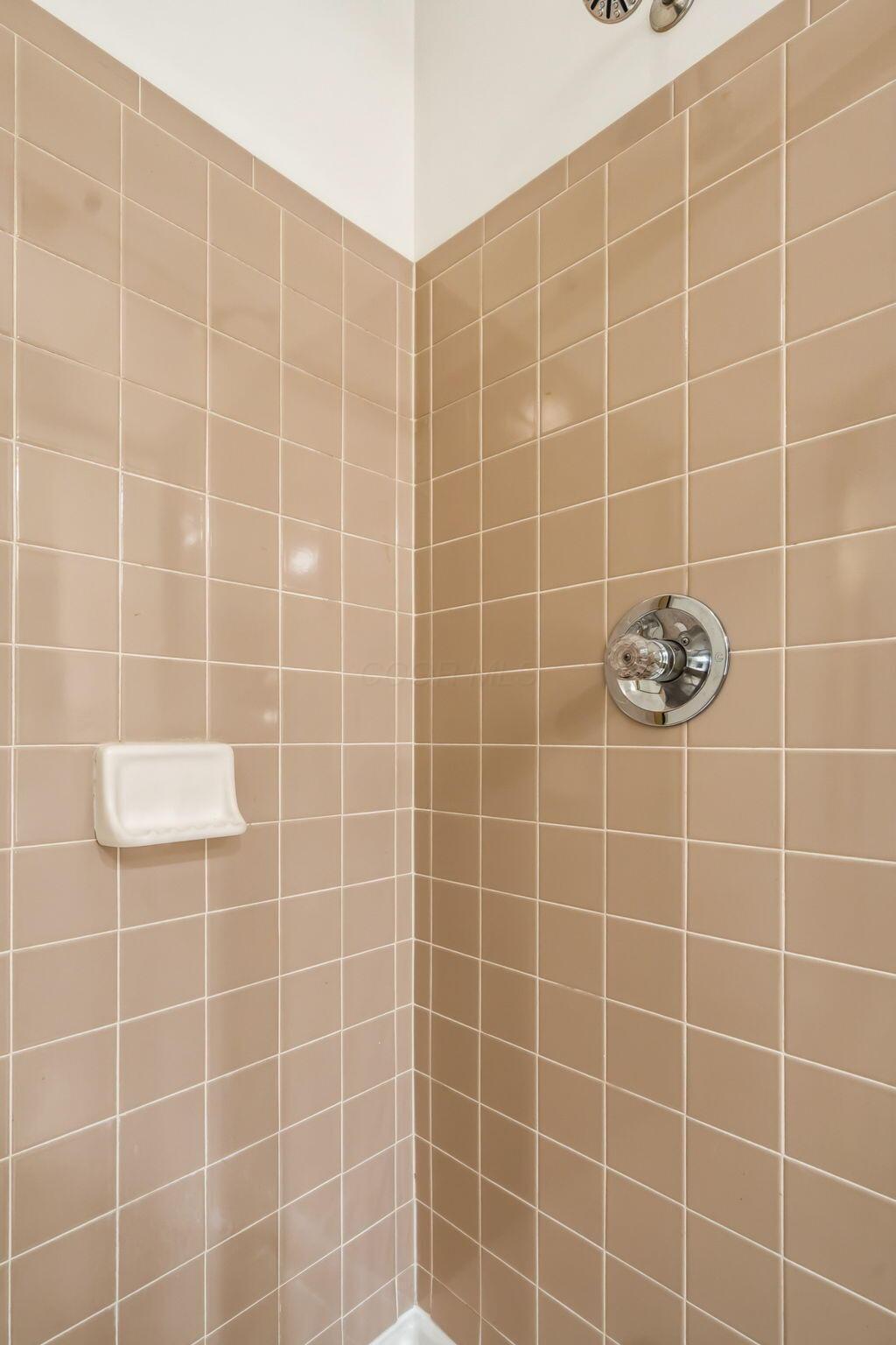 5831 Locbury Lane, Unit R Dublin, OH 43016 - Photo 24 of 35