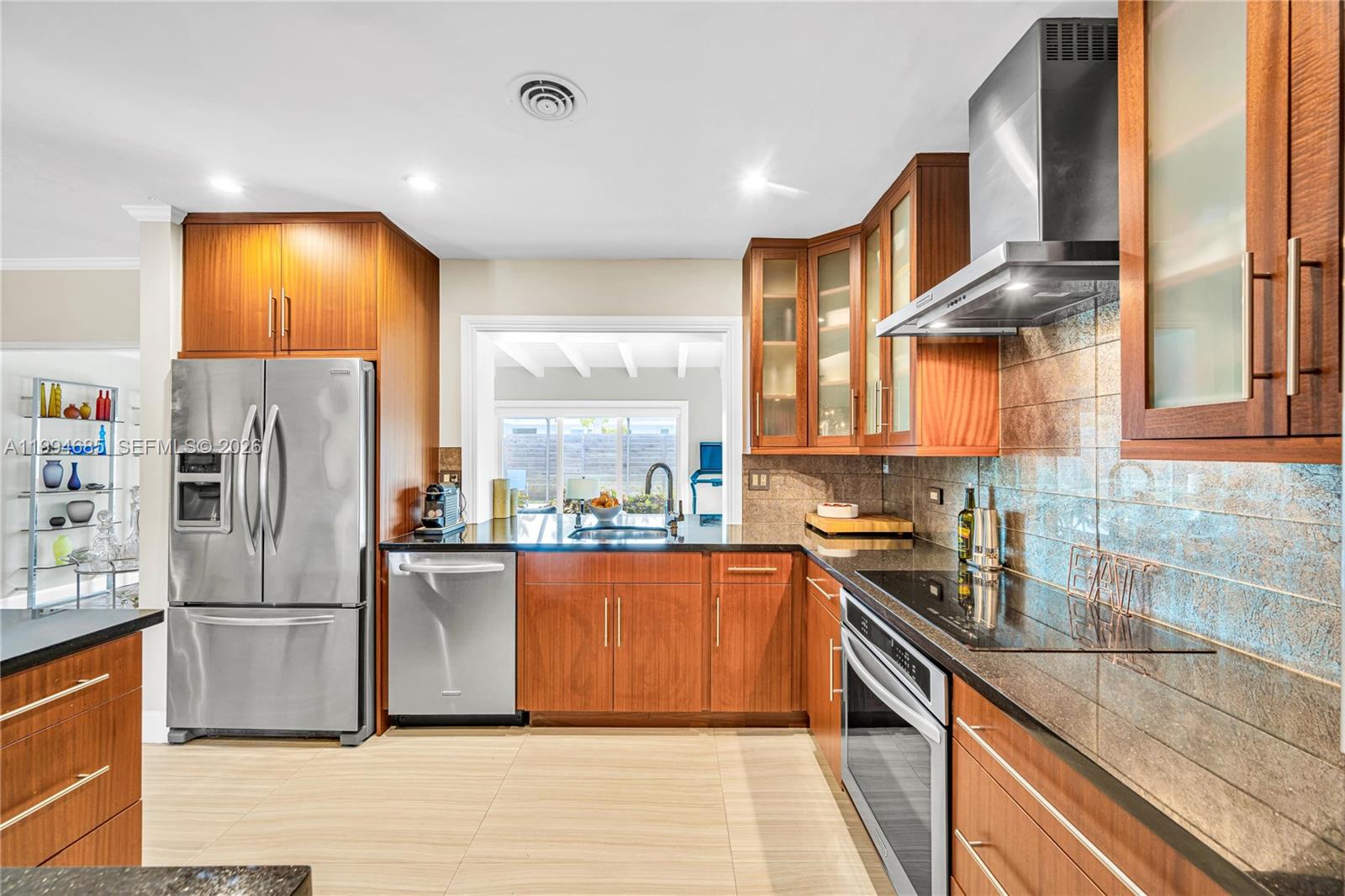 8541 Southwest 87th Court Miami, FL 33173 - Photo 13 of 41