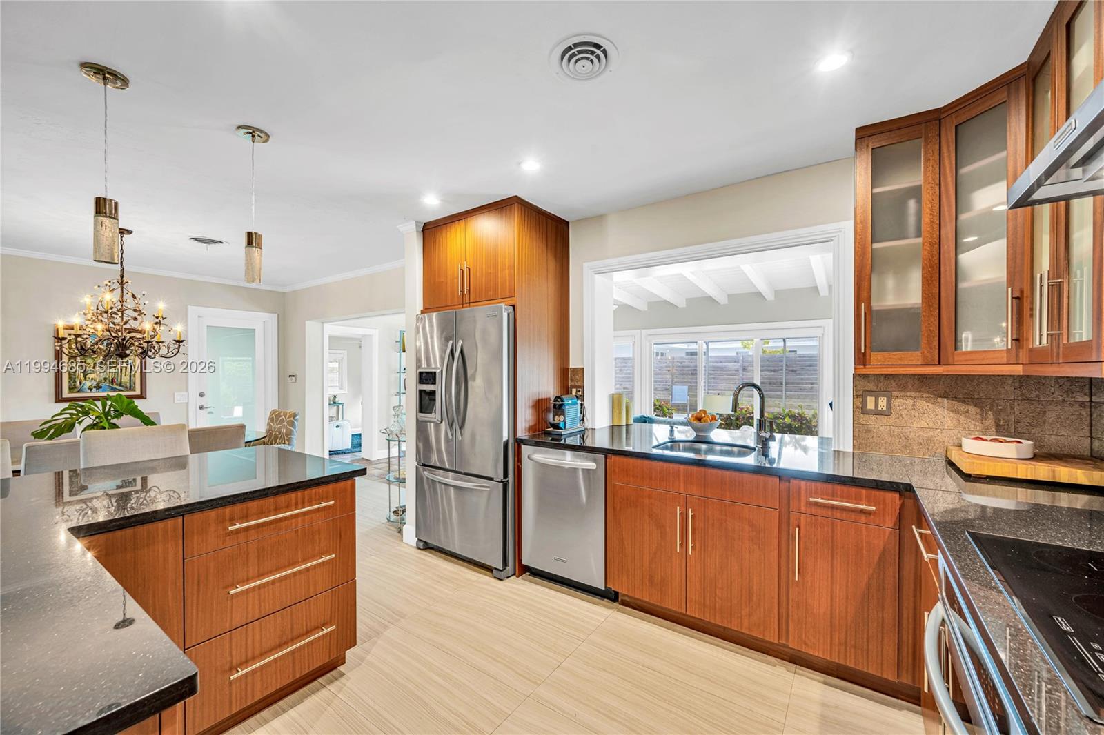 8541 Southwest 87th Court Miami, FL 33173 - Photo 14 of 41