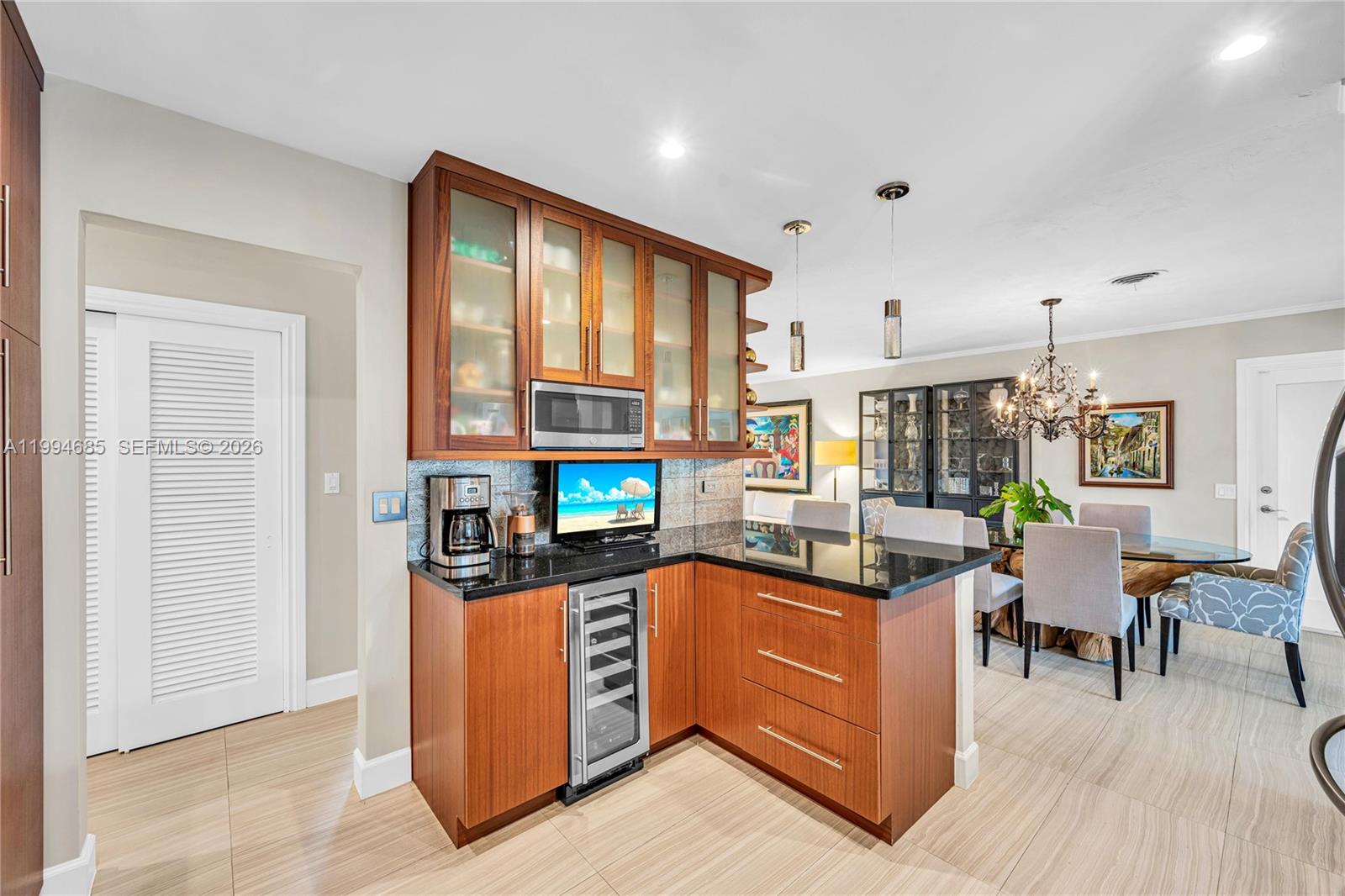 8541 Southwest 87th Court Miami, FL 33173 - Photo 15 of 41