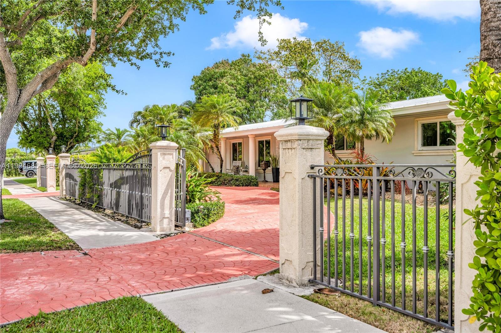 8541 Southwest 87th Court Miami, FL 33173 - Photo 3 of 41