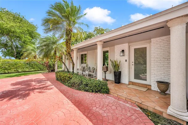 $1,125,000 | 8541 Southwest 87th Court, Miami, FL 33173