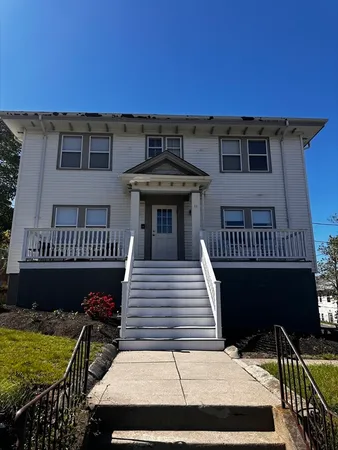 $2,300 | 11 South Central Avenue, Unit 4, Quincy, MA 02170