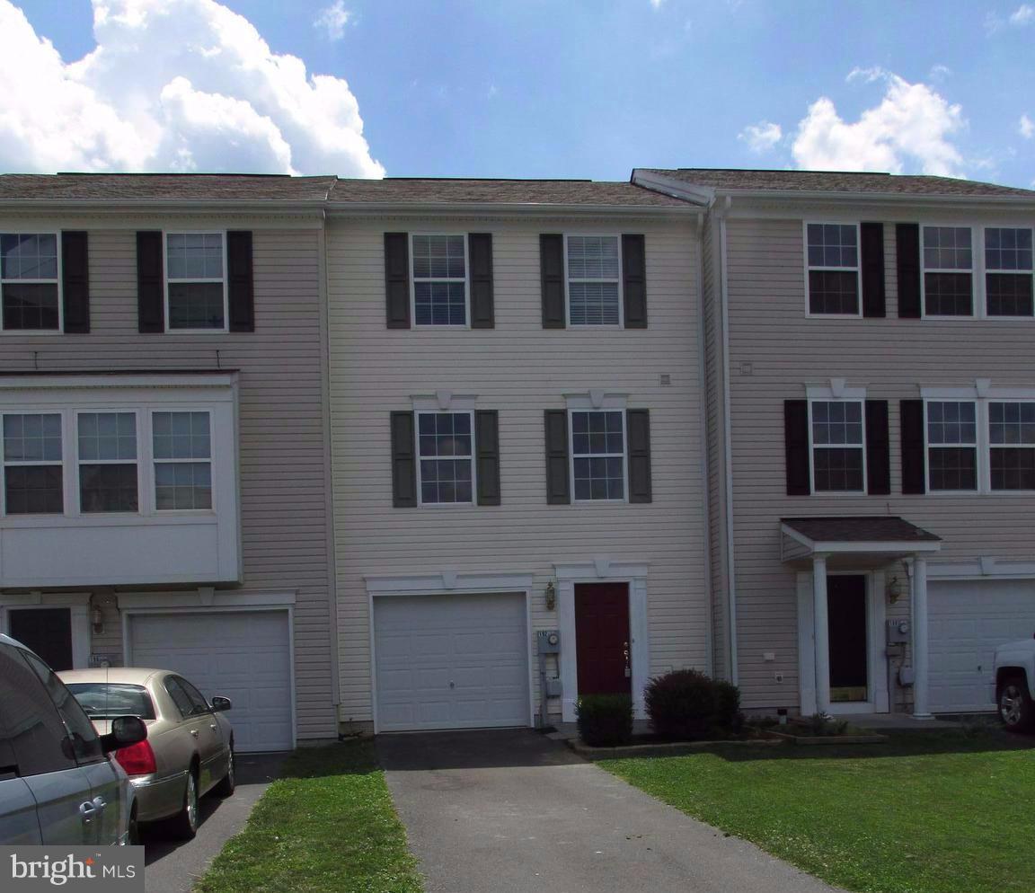 192 Rumbling Rock Road Hedgesville, WV 25427 - Photo 1 of 27 Exterior (Front)