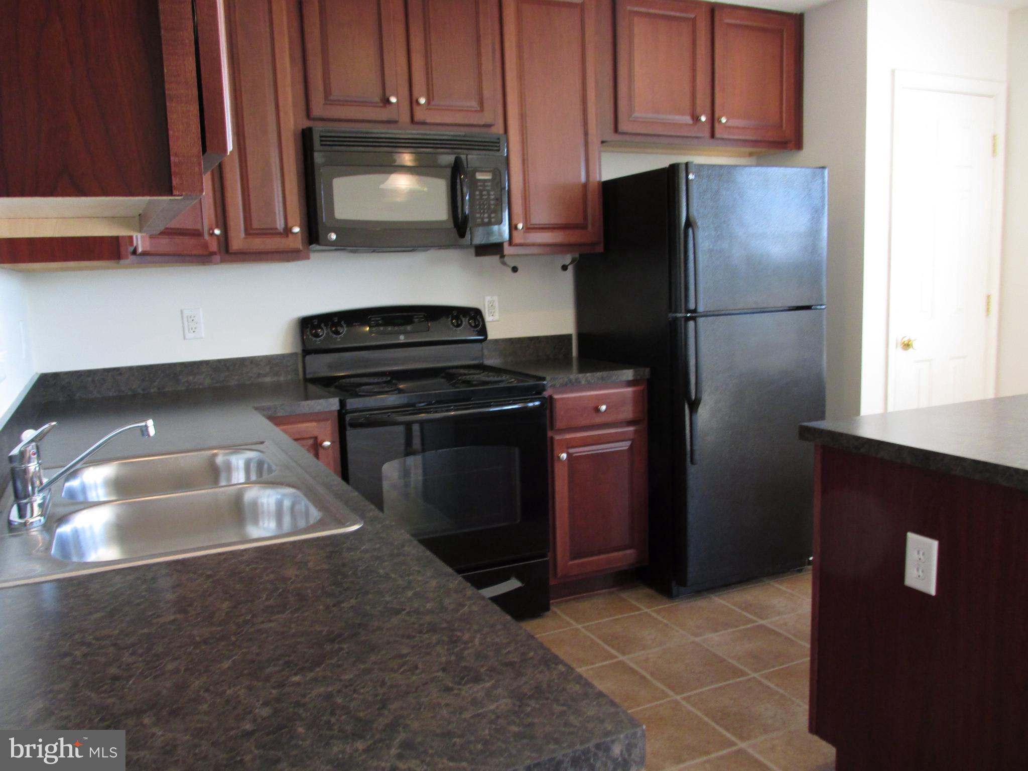 192 Rumbling Rock Road Hedgesville, WV 25427 - Photo 3 of 27 Kitchen