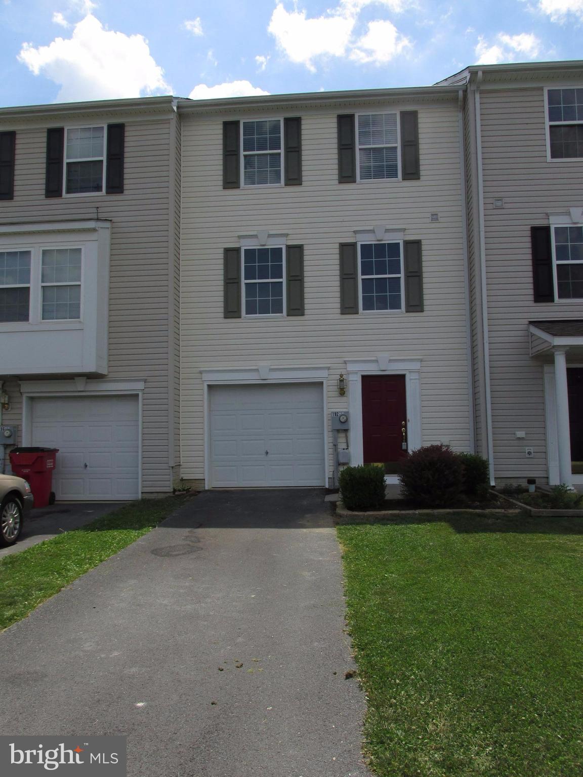 192 Rumbling Rock Road Hedgesville, WV 25427 - Photo 6 of 27 Exterior (Front)