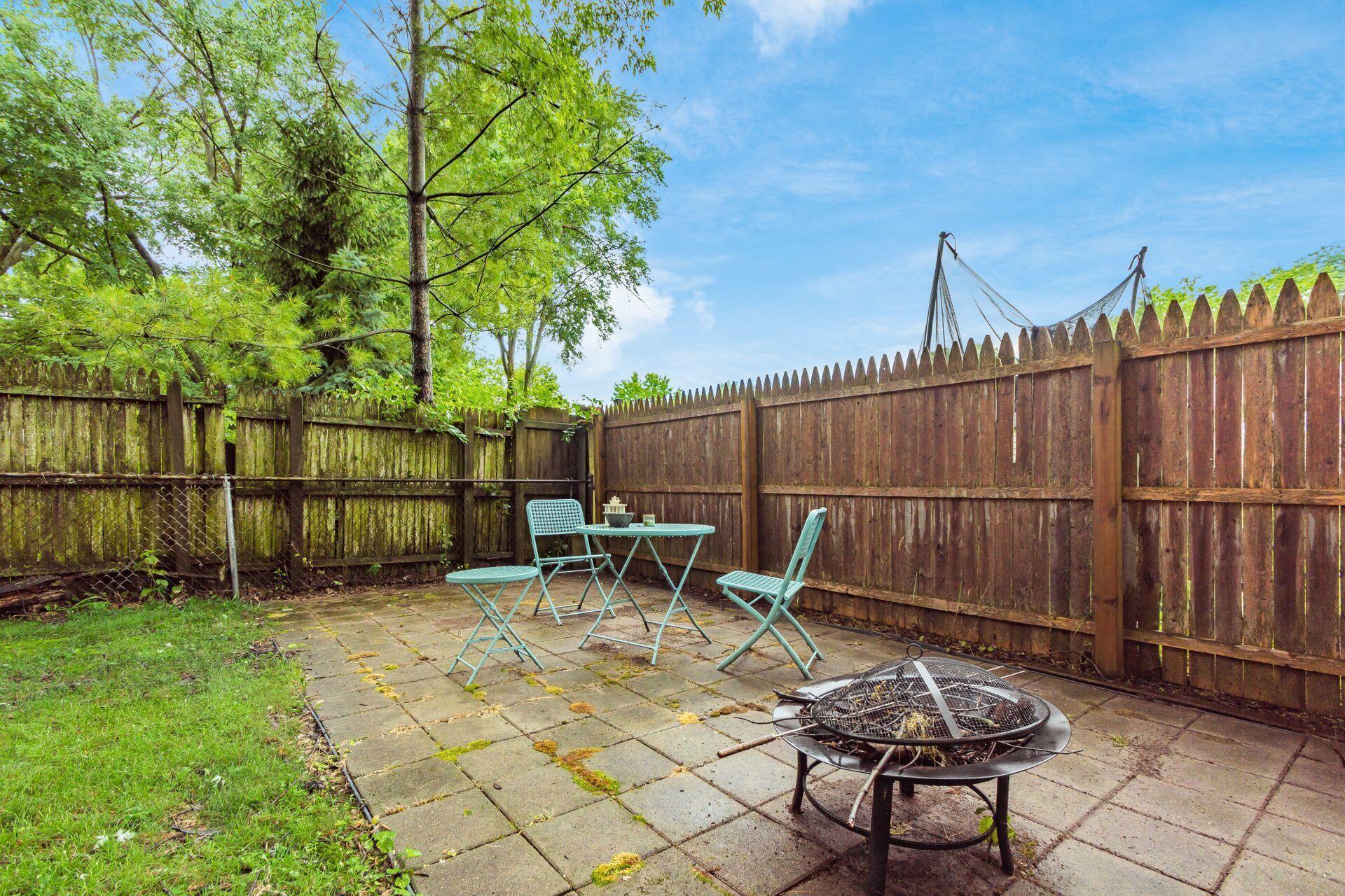 4593 Stonehedge Road Columbus, OH 43231 - Photo 33 of 38 032_6855_F 4593 Stonehedge093