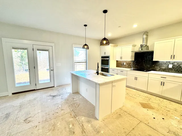 $631,500 | 406 Young Lane, Pleasant View, TN 37146