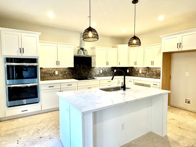 $631,500 | 406 Young Lane, Pleasant View, TN 37146