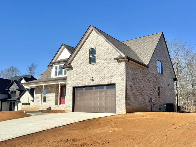 $631,500 | 406 Young Lane, Pleasant View, TN 37146