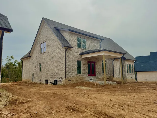 $631,500 | 406 Young Lane, Pleasant View, TN 37146