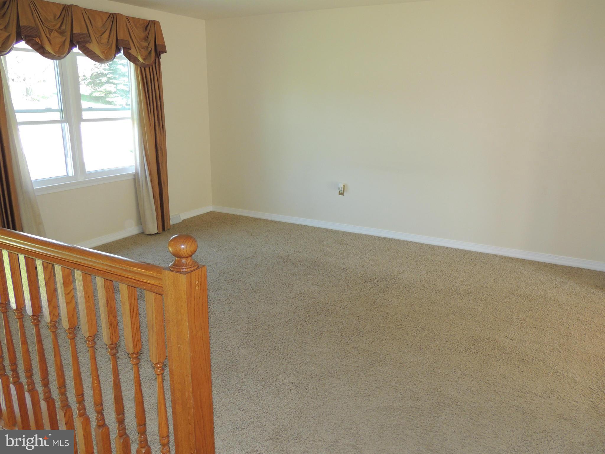 3458 Augusta Road Manchester, MD 21102 - Photo 9 of 30 Living Room