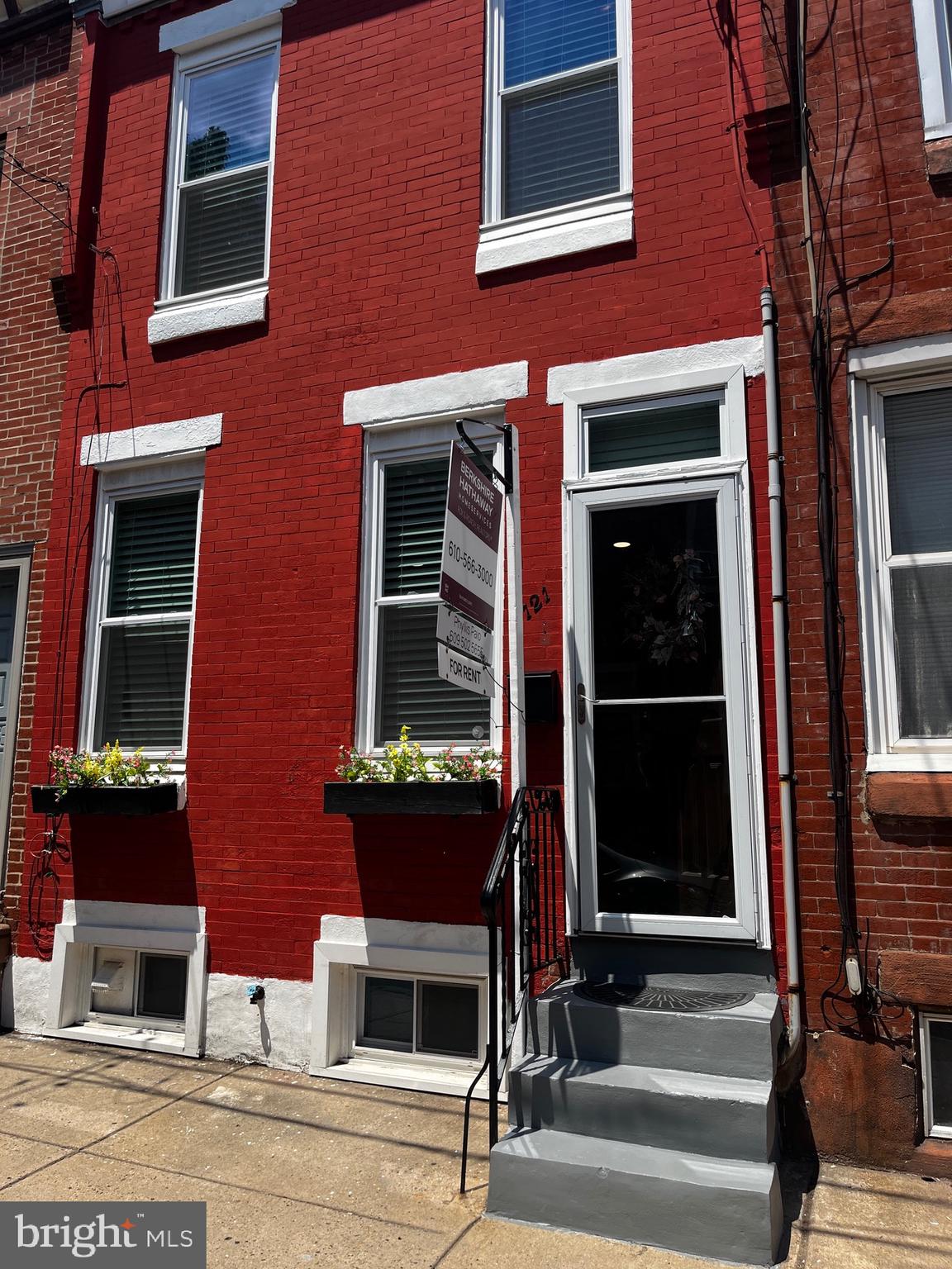 121 Mercy Street Philadelphia, PA 19148 - Photo 2 of 61
