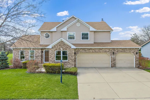 $475,000 | 160 Brentwood Trail, Elgin, IL 60120