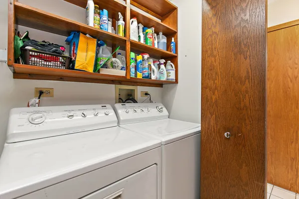 $475,000 | 160 Brentwood Trail, Elgin, IL 60120