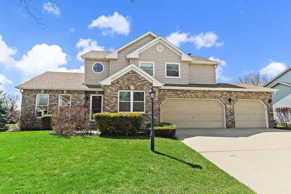 $475,000 | 160 Brentwood Trail, Elgin, IL 60120