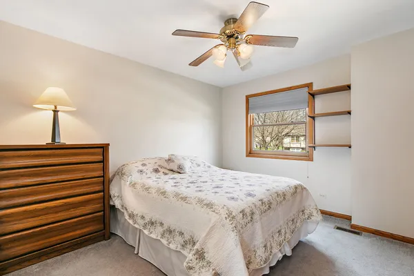 $475,000 | 160 Brentwood Trail, Elgin, IL 60120