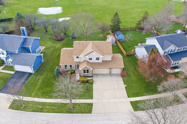 $475,000 | 160 Brentwood Trail, Elgin, IL 60120