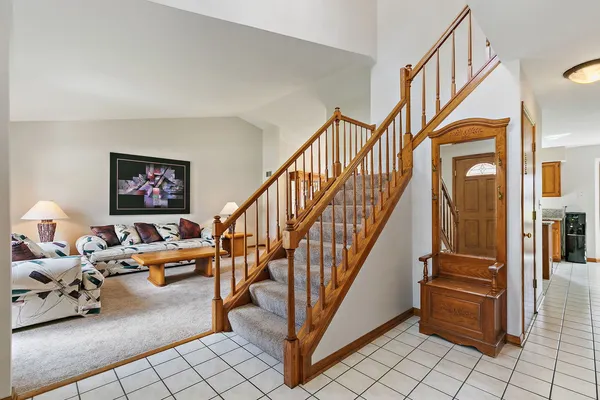 $475,000 | 160 Brentwood Trail, Elgin, IL 60120