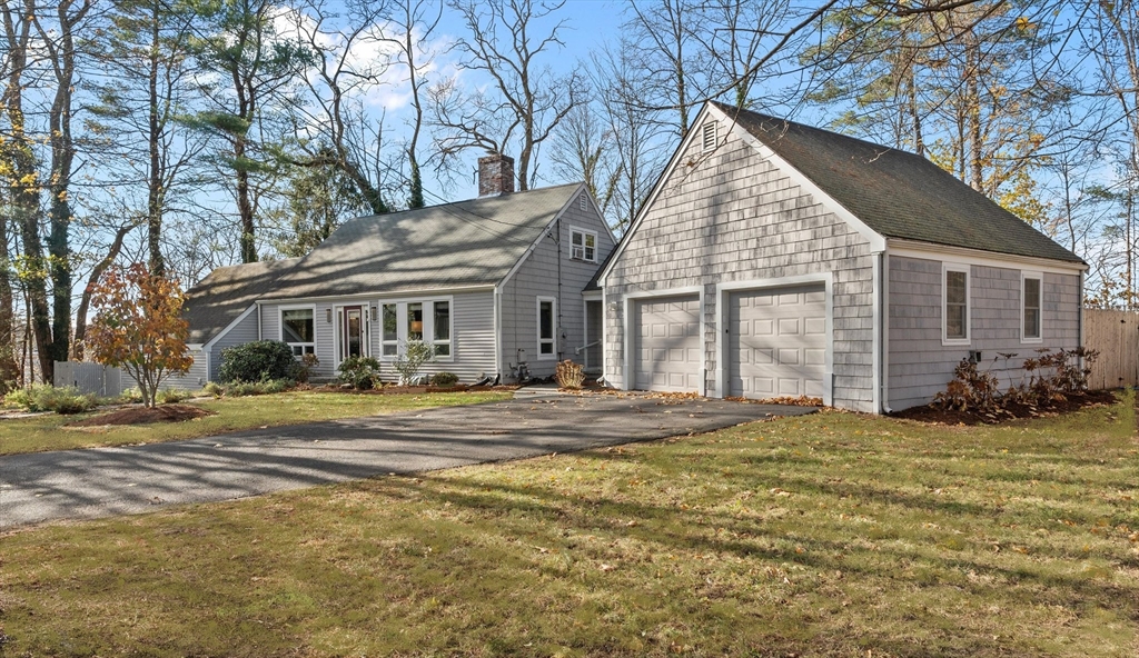 5 Woodbrier Road Topsfield, MA 01983 - Photo 1 of 42 Gallery Image 1