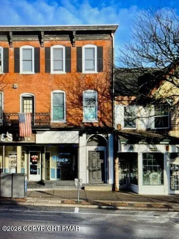 $2,000 | 548 Main Street, Unit 6B, Stroudsburg, PA 18360