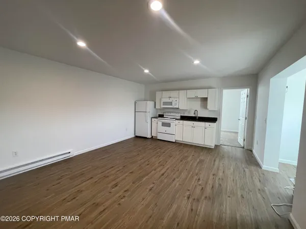 $1,825 | 548 Main Street, Unit 6B, Stroudsburg, PA 18360