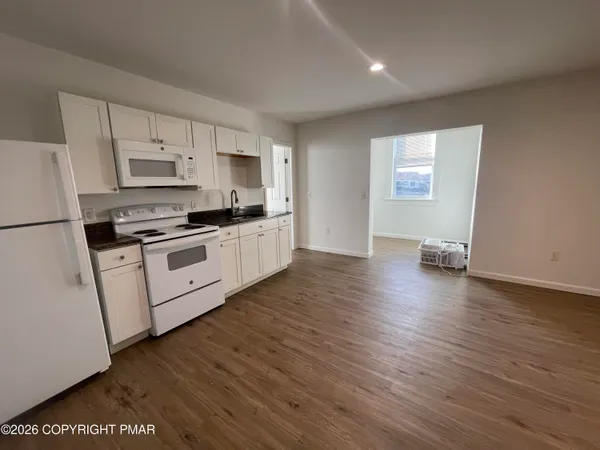 $1,825 | 548 Main Street, Unit 6B, Stroudsburg, PA 18360