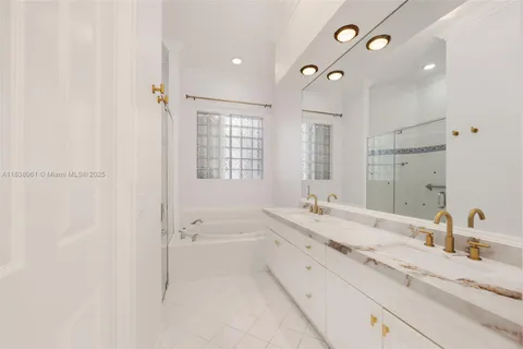 $840,000 | 1571 Breakwater Terrace, Hollywood, FL 33019