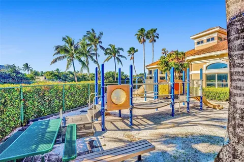 $840,000 | 1571 Breakwater Terrace, Hollywood, FL 33019