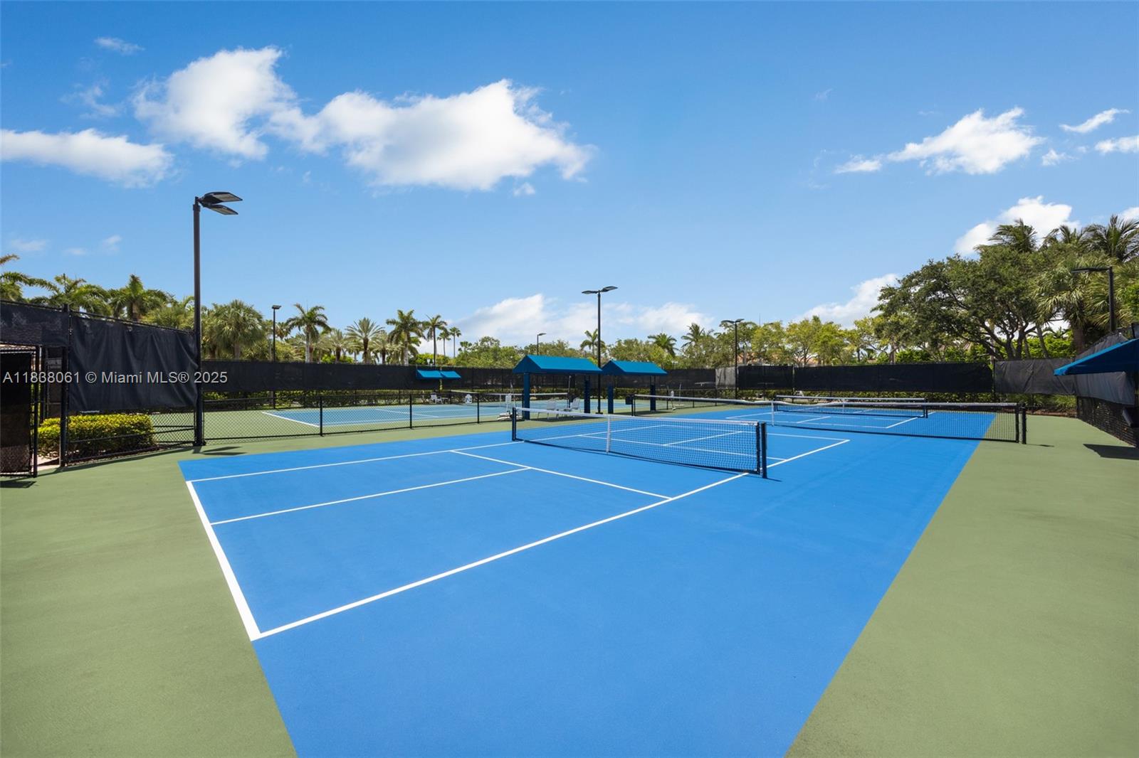 1571 Breakwater Terrace Hollywood, FL 33019 - Photo 32 of 42 a view of a tennis court