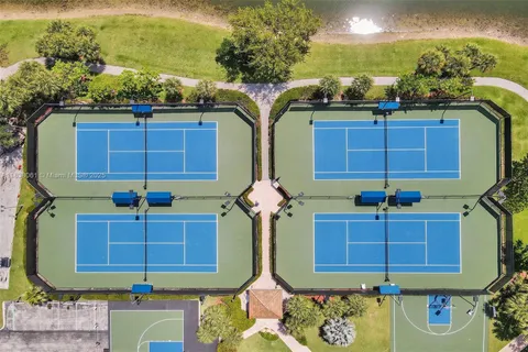 $840,000 | 1571 Breakwater Terrace, Hollywood, FL 33019