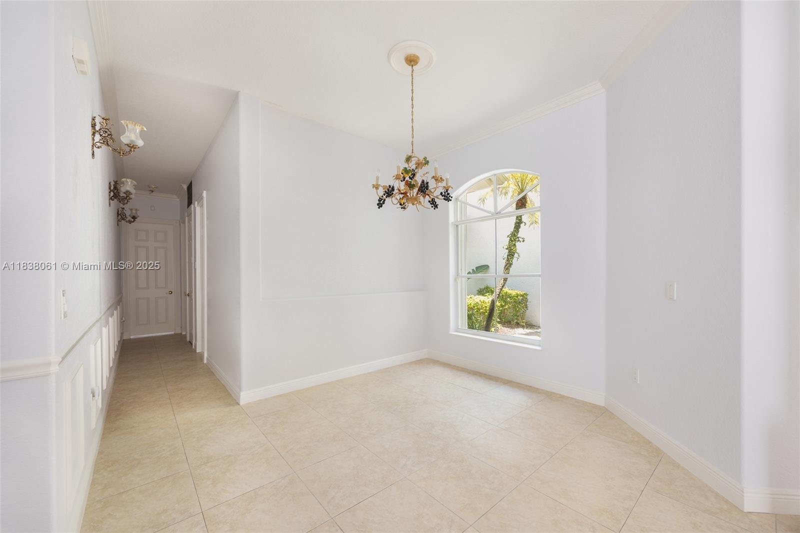 1571 Breakwater Terrace Hollywood, FL 33019 - Photo 6 of 42